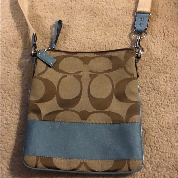 Coach Handbags - Coach Crossbody Purse Coach Handbags - Coach Crossbody Purse